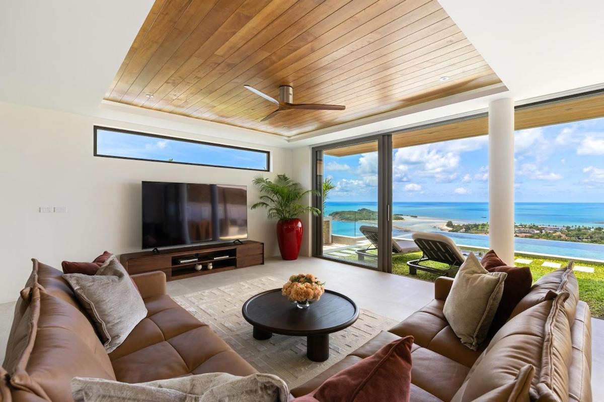 Villa Stunning Seaview Near The