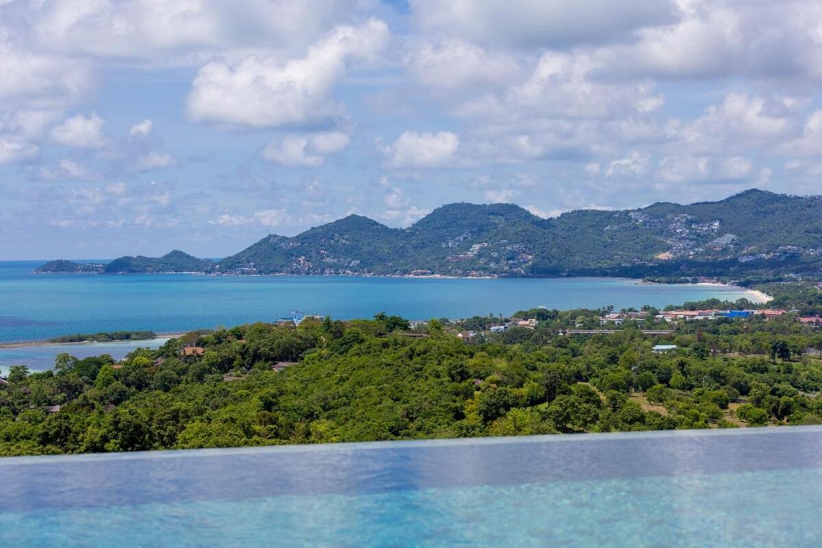 Villa Stunning Seaview Near The