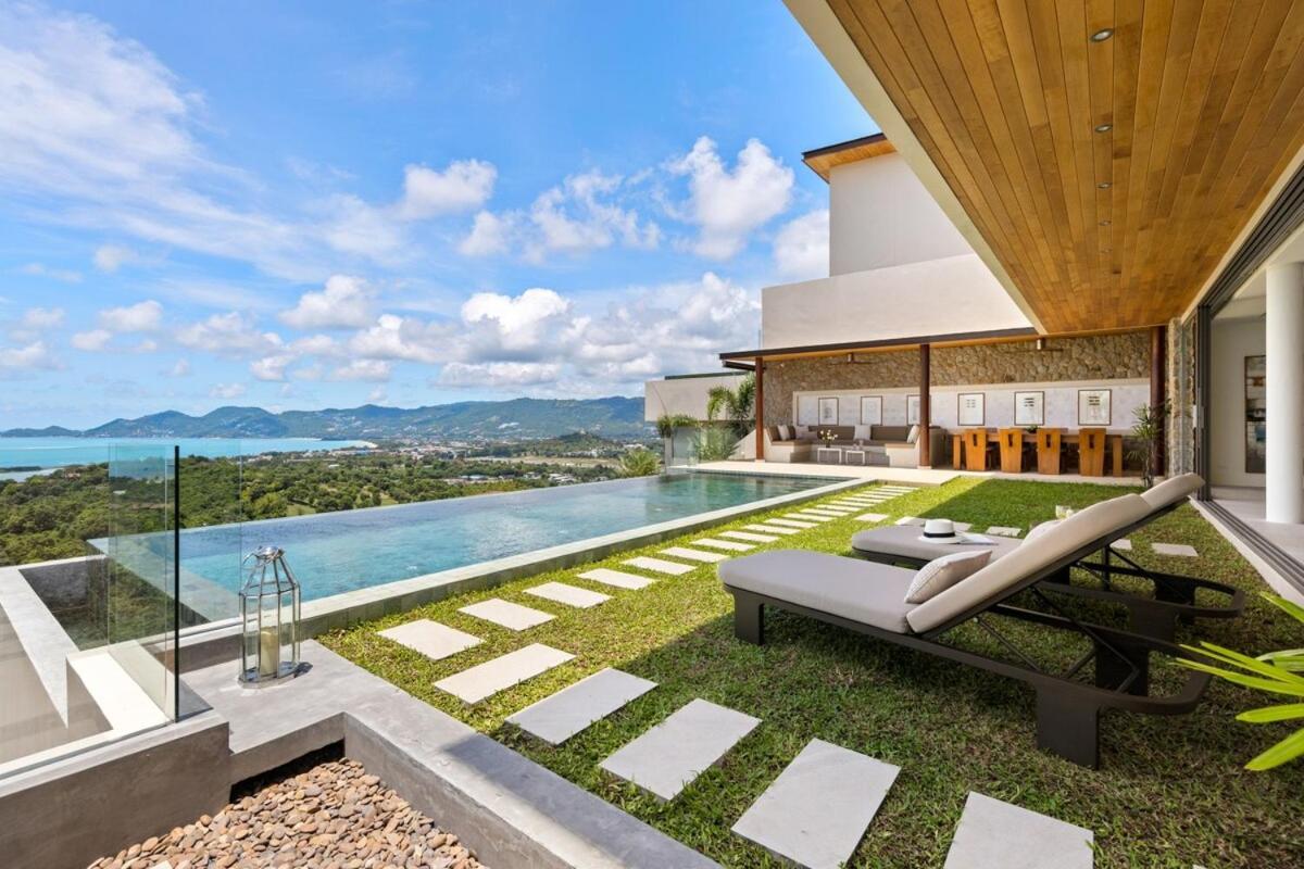 Stunning Seaview Near The *